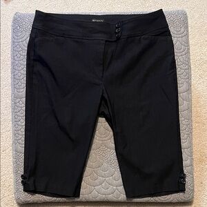 Soho Apparel Women's Black Bermudas